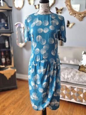 Maggy London 100% Silk 50s Vibe Teal Blue Shell Print Short-Sleeve Dress Size 6